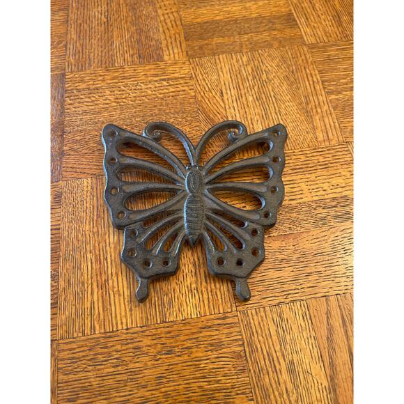 Cast Iron Butterfly trivet - Picture 1 of 5